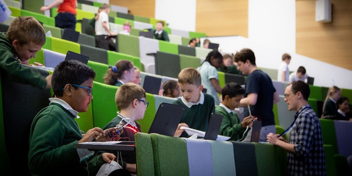 Using technology to improve collaborative learning for hundreds of schoolchildren
